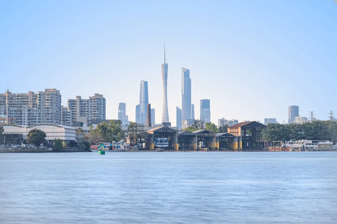 2025年华南品牌广告投放ROI分析报告的关键指标与解读方法